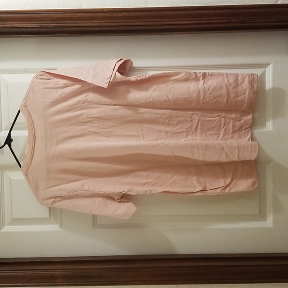 💥3/$10💥Peachy Pinkish Tee by Bella-Canvas - Picture 4 of 6